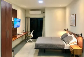 Large Central Studio #2 with a queen size bed - Image 2