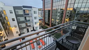 Resort style 1Kng & Twin Apt w/ Gym/ Pool/ Hot Tub - Image 4