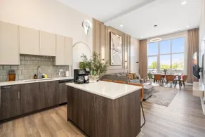 Penthouse•Skyline Views •10 min Downtown Sleeps 15 - Image 2