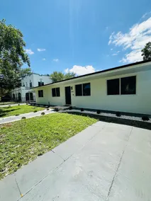 Spacious 3BR & 2BA Little Havana by Calle Ocho - Image 2