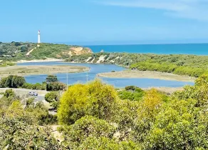 Family fun with ocean, inlet & lighthouse view - Image 2