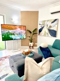 Luxury 2 Bedroom apartment, Treetop views, Resort with 4 swimming pools - Image 2