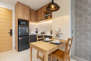 1 BR luxury apartment in Laguna, car for rent. - Image 4