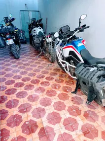The ground floor with garage - Image 3