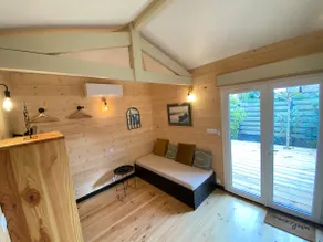Studette - Image 3