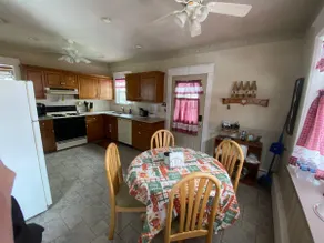 Come and stay in this spacious warm home. - Image 2