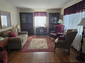 Mom's House - Image 2