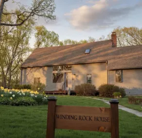 Plans for Fall? Book The Winding Rock House Today! - Image 4