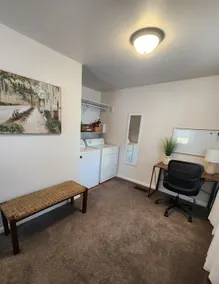 Cottage on Clark Street - Image 2