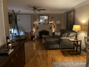 4 Beds-2 Bath Cottage w/Bonus Living Room Sleeps 6 - Image 3