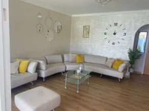 Villa with private pool - Image 2