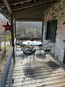 Quaint farmhouse - Image 4