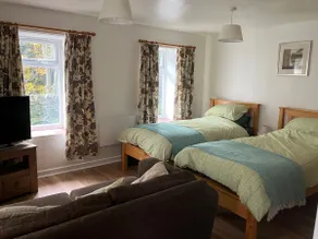 Stable Cottage - Image 2