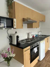 Canal Apartments, Canal View Bristol Temple Meads - Image 4