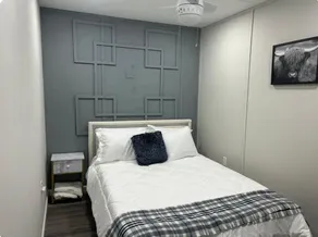 Yellow Door Apartment - Image 4
