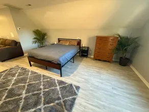 The Farm House Retreat - Image 2