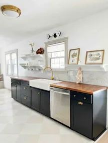Cozy & Stylish 2BR, Full Kitchen Close to Downtown - Image 5