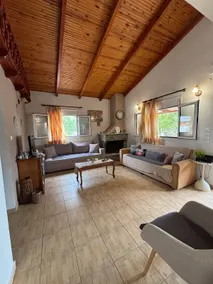 Emis House - Image 3