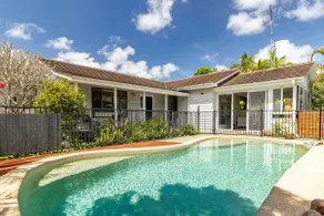 The Jack - A charming property with a pool - Image 2