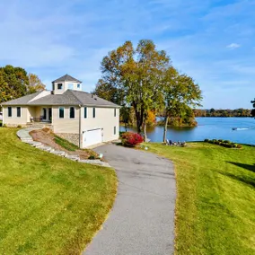4BR Lakefront Lake Anna - Views, Boat Dock, Games - Image 5