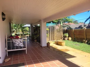 Charming Garden Cottage in a Central Location - Image 4
