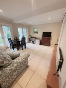 Self-contained unit in Wahroonga - Image 5