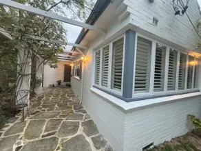 Self-contained unit in Wahroonga - Image 2