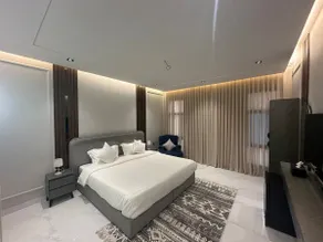 Luxury two-bedroom apartment - Image 4