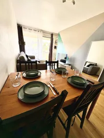 Modern apartment with balcony - Image 3