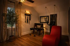Historic Couples Retreat | 4 Unique Experiences - Image 3