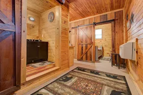 Group Cabin in RRG • Sleeps 16• 4 Tiny Cabins - Image 2