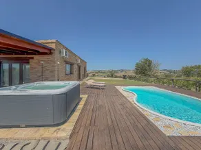 Private Pool & Jacuzzi with View by Host Hero - Image 4