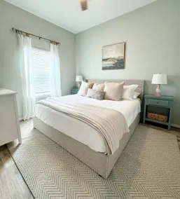 Cozy Cottage w/King Suite • Minutes From Harbors - Image 5