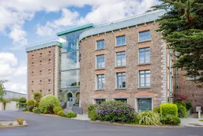 Modern 1890s Distillery Loft - Image 5