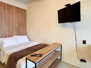 Cool loft with gym and terrace - Image 5