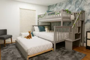 Luxury 4BR Family Retreat w/Pool Sleeps 10 6 Beds - Image 4