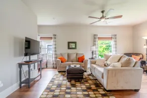 1910 Craftsman on Walnut - Image 3