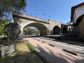 Internal Suite on the Roto Bridge - Image 5