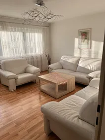 Bright apartment close to the center - Image 3