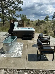 Osoyoos Lake View | 2BR Hot Tub Retreat - Image 4
