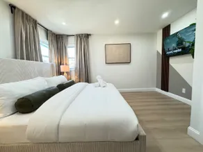 Stylish Apt Pet & Family Friendly Parking NY Stay - Image 4