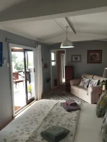 Acacia Country Garden Cottage - Image 3