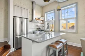 Private Terrace - 12 Bedrooms - 6 Condos - King ST - Image 4