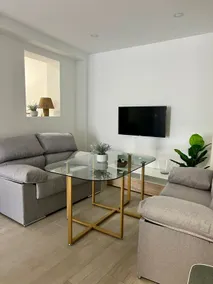 Downtown Tourist Apartment - Image 5