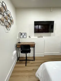 Private Cozy Studio w/ Patio Near Clearwater Beach - Image 5