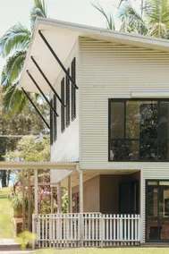 Kiki's Beach House - Image 2