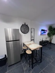 Chic and Cozy Space - Image 4