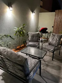 Large studio with outdoor garden - Image 3