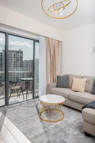 Calmapartment -8th floor with serene park view - Image 5