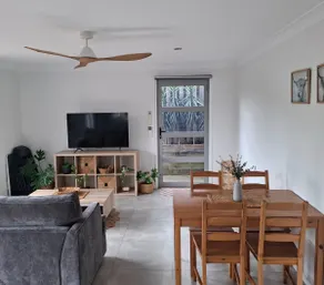 Entire Granny Flat in Pacific Pines - Image 5